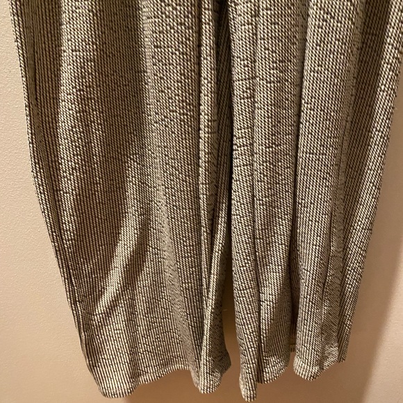 Wide leg jumpsuit/overalls - Picture 2 of 11